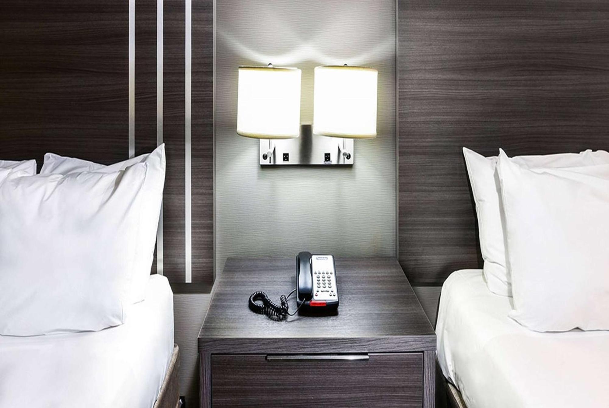 Travelodge By Wyndham Commerce Los Angeles Area Ngoại thất bức ảnh